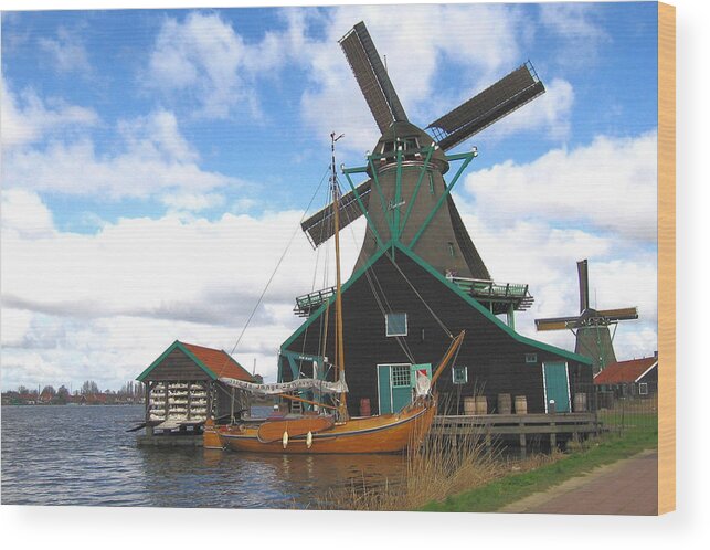 1475 Wood Print featuring the photograph Dutch Windmill by Gordon Elwell