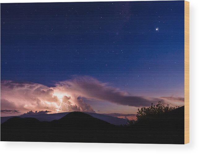 Big Island Wood Print featuring the photograph Electric Heavens 1 by Jason Chu