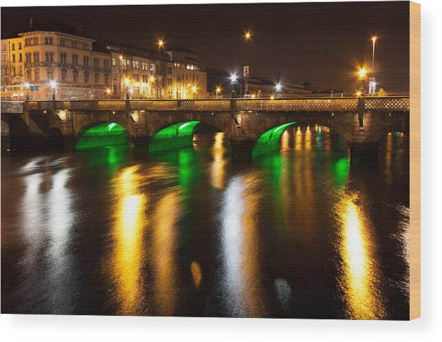 Arches Wood Print featuring the photograph Essex Bridge in Dublin City by Semmick Photo