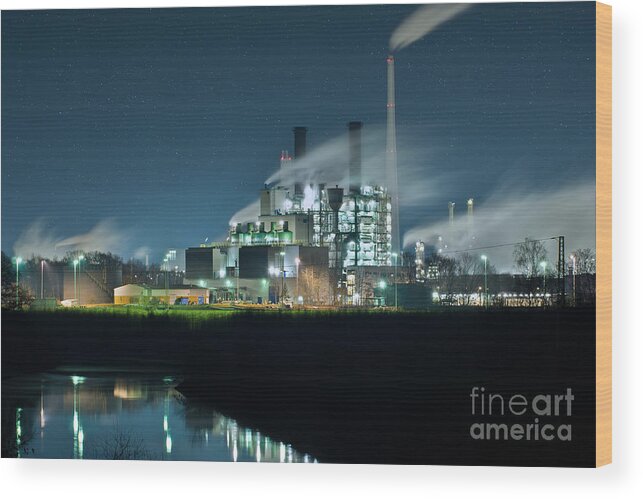 Factory Wood Print featuring the photograph Factory under the stars by Daniel Heine