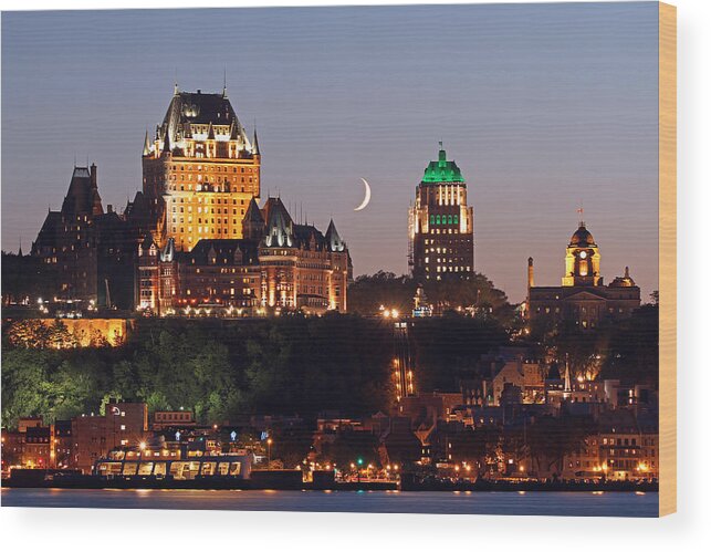 Quebec City Wood Print featuring the photograph Fairmont Le Chateau Frontenac by Juergen Roth