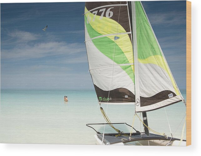 Cuba Wood Print featuring the photograph Fall In Love by AZ Imaging
