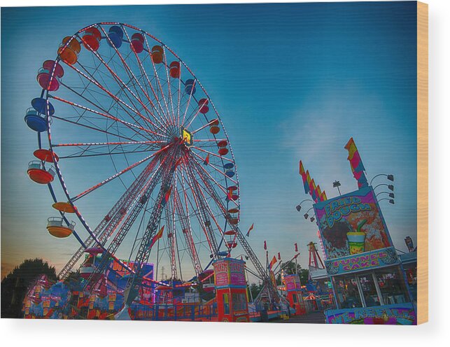 Ferris Wheel Wood Print featuring the photograph Ferris Wheel by Phil Abrams