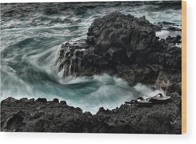 Ocean Wood Print featuring the photograph Final Swim by Carl Bostek