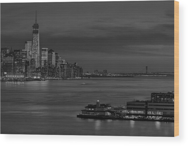 Freedom Tower Wood Print featuring the photograph Freedom Tower Sunset BW by Susan Candelario