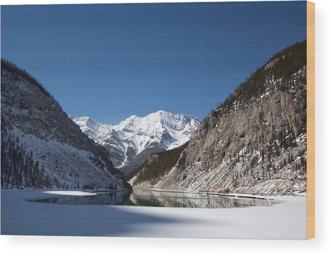 Scene Wood Print featuring the photograph Frozen Lake of beauty by Celine Pollard