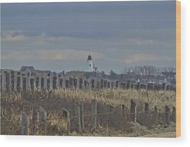 Gurnet Light Wood Print featuring the photograph Gurnet Posts and Light by Constantine Gregory