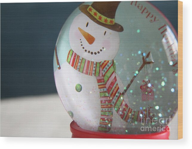 Christmas Wood Print featuring the photograph Happy Holidays by Lynn England