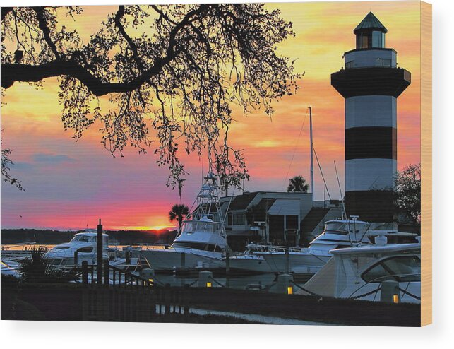Lighthouse Wood Print featuring the photograph Harbour Town Sundown by Dale Kauzlaric