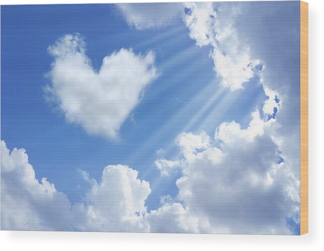 Wind Wood Print featuring the photograph Heart In Sky by Imagedepotpro