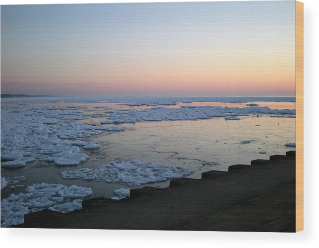 Lighthouse Wood Print featuring the photograph Hints of Spring South Haven Pier by Penny Hunt