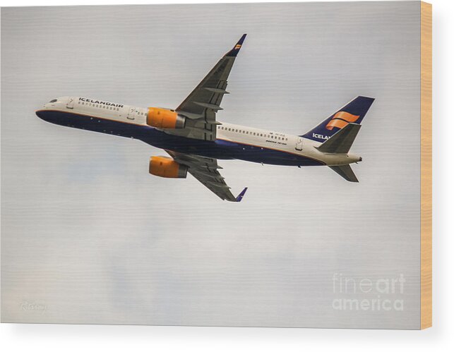 Iceland Air Wood Print featuring the photograph IcelandAir Boeing 757 by Rene Triay FineArt Photos