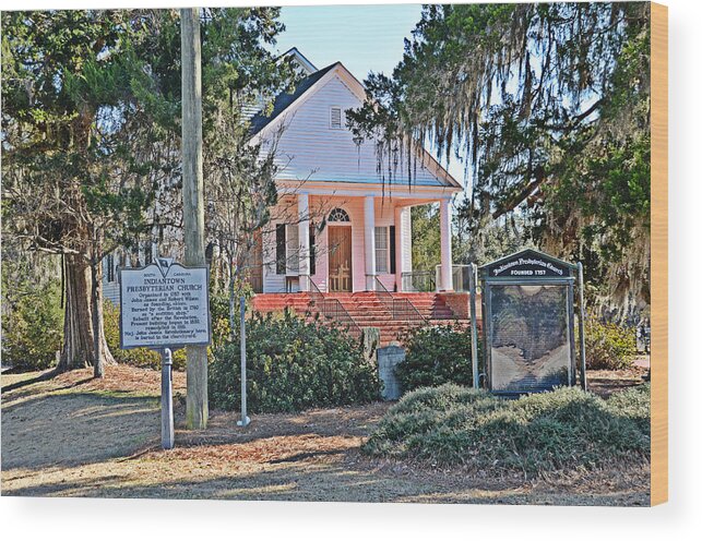 Church Wood Print featuring the photograph Indiantown Presbyterian III by Linda Brown