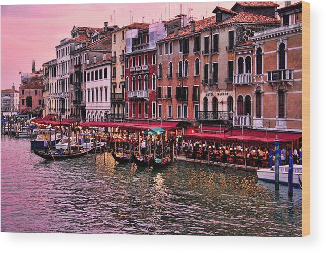 Grand Canal Wood Print featuring the photograph Life on the Grand Canal by Oscar Alvarez Jr