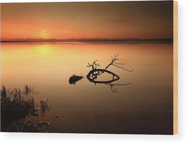 Sunset Wood Print featuring the photograph Loch Leven Sunset by Grant Glendinning