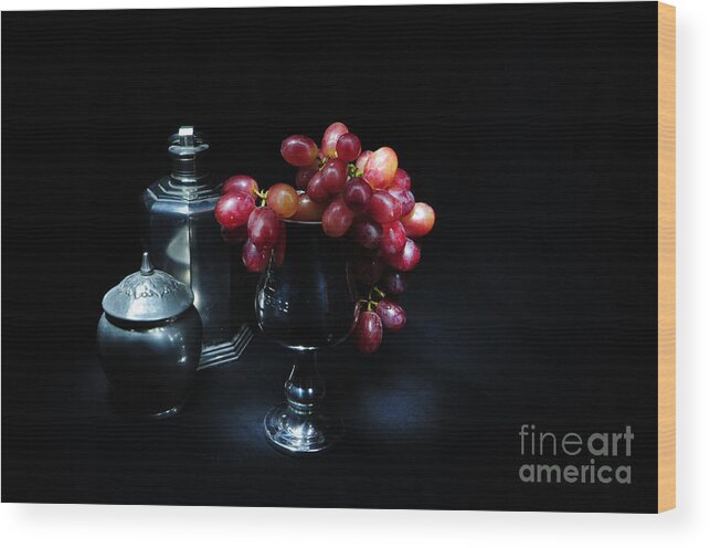 Pewter Wood Print featuring the photograph Lunch by Randi Grace Nilsberg