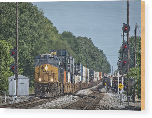 Csx Wood Print featuring the photograph May 19 2014 - CSX Q028 at Guthrie Ky by Jim Pearson