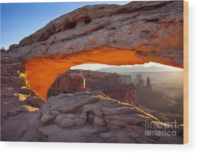 America Wood Print featuring the photograph Mesa Arch at dawn by Brian Jannsen
