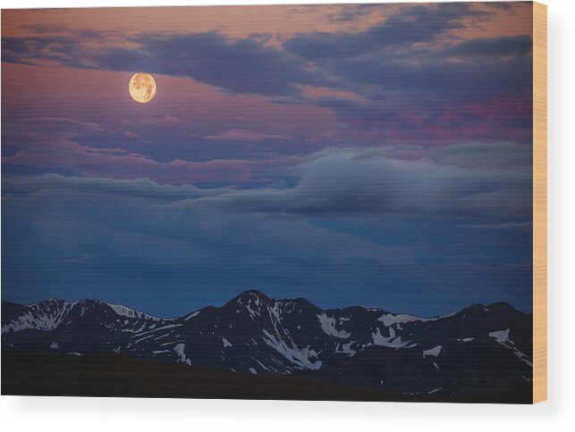  Sunrise Wood Print featuring the photograph Moon Over Rockies by Darren White