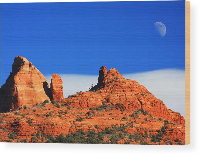 Moon Wood Print featuring the photograph Moon Over Sedona by Tom Kelly