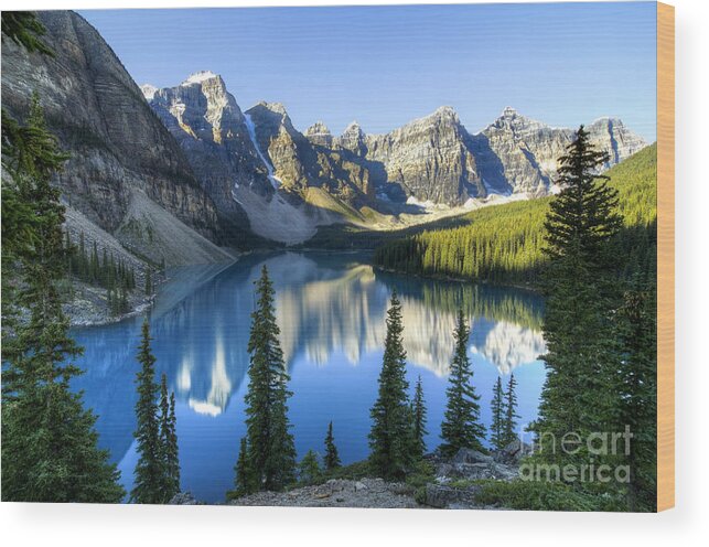 Alberta Wood Print featuring the photograph Moraine Lake at Banff National Park by Oscar Gutierrez