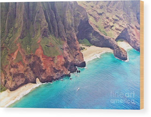 Na Pali Coast Wood Print featuring the photograph Na Pali Coast by Scott Pellegrin