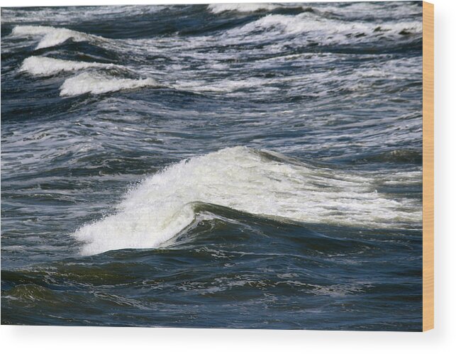 Ocean Wood Print featuring the photograph Ocean Waves by Cynthia Guinn