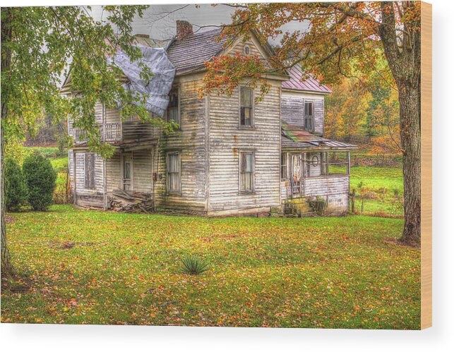 Farm House Wood Print featuring the photograph Old Farm House by Harold Rau