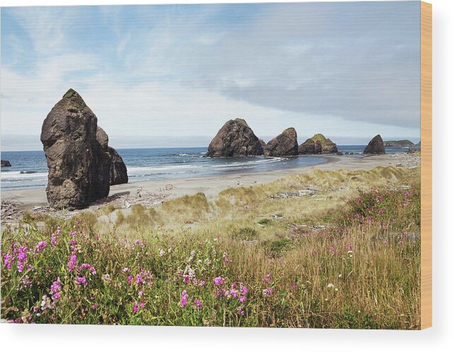 Scenics Wood Print featuring the photograph Oregon Coast by Tovfla