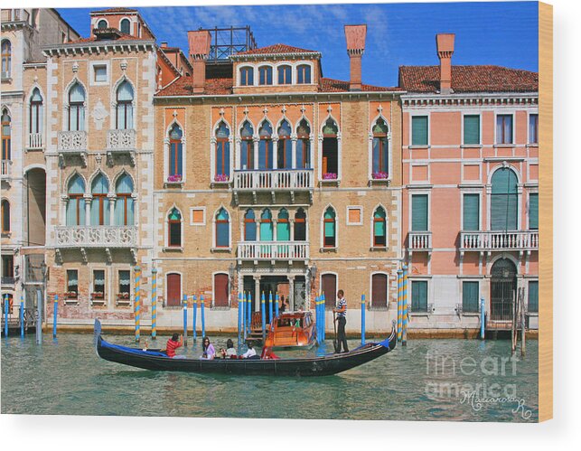 Palazzo Wood Print featuring the photograph Palazzo Contarini by Mariarosa Rockefeller