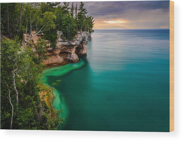 Pictured Rocks National Lakeshore Wood Print featuring the photograph Pictured Rocks National Lakeshore by Posnov