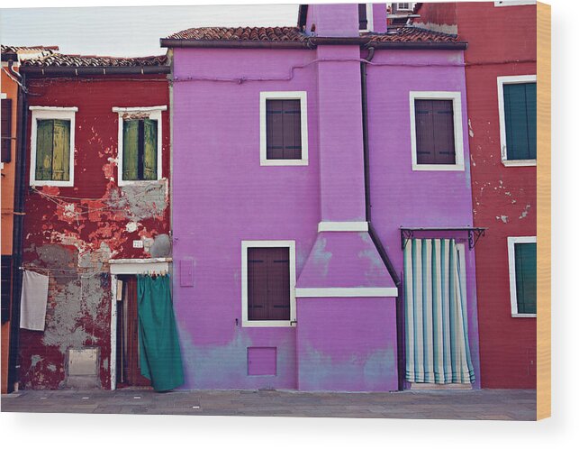 Italy Wood Print featuring the photograph Purple House by Kim Fearheiley