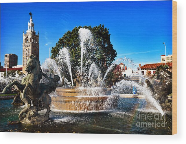 Kansas City Wood Print featuring the photograph Rainbow in the JC Nichols Memorial Fountain by Andee Design