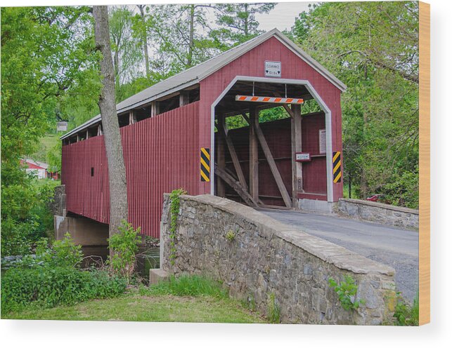Bridges Wood Print featuring the photograph Rosehill Covered Bridge by Guy Whiteley