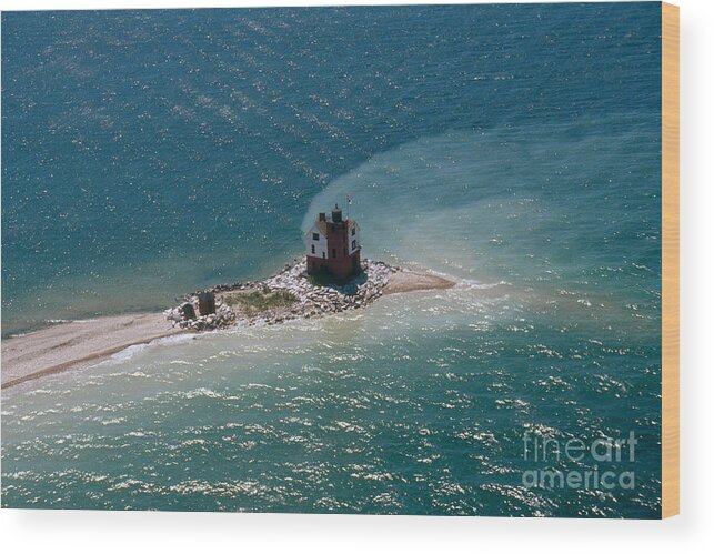 Lighthouse Wood Print featuring the photograph Round Island Lighthouse, Mi by Bruce Roberts