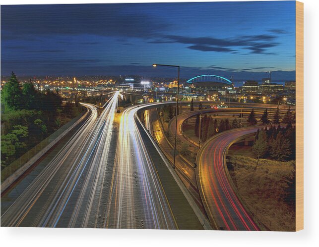 Built Structure Wood Print featuring the photograph Rush Hour by Hawaiiblue