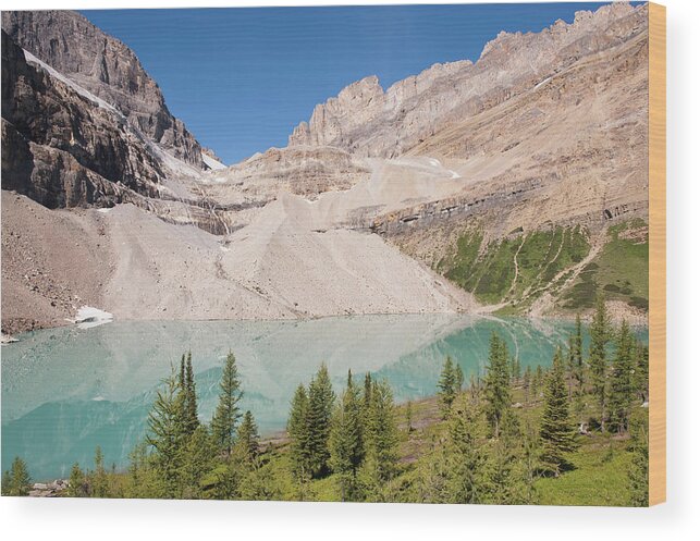 Scenics Wood Print featuring the photograph Scenic Alpine Lake by Darryl Leniuk