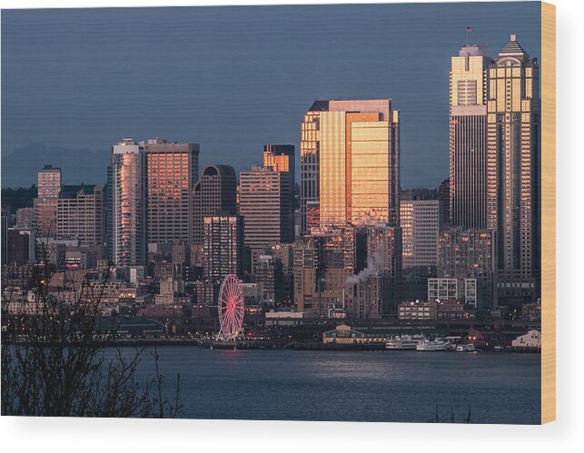 Cityscape Wood Print featuring the photograph Seattle's Great Wheel in Red by E Faithe Lester