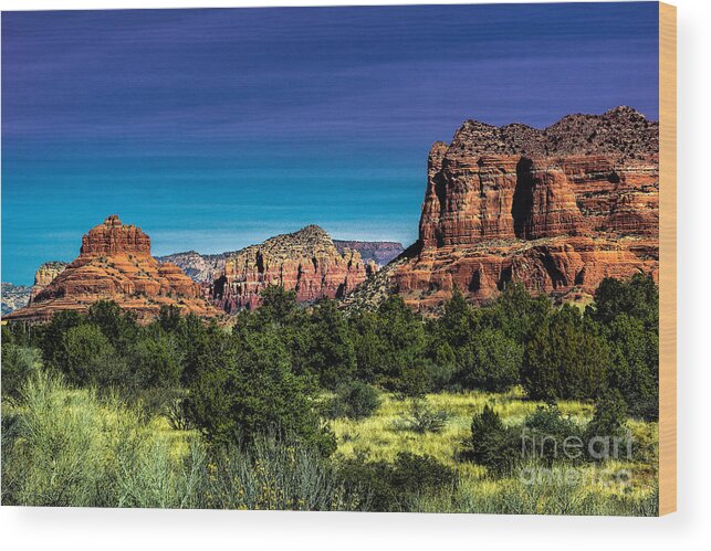 Arizona Wood Print featuring the photograph Sedona landscspe by Izet Kapetanovic