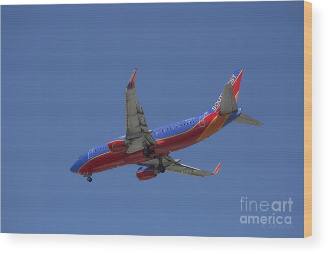Flight Wood Print featuring the photograph Southwest 04 by D Wallace