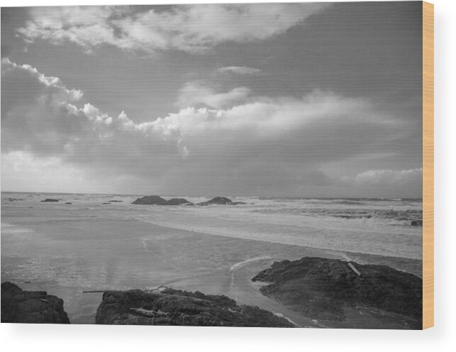 Beach Wood Print featuring the photograph Storm Approaching by Roxy Hurtubise