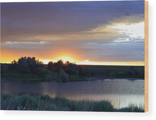 Sunrise Over Kinney Lake Wood Print featuring the photograph Sunrise Over Kinney Lake by Clarice Lakota