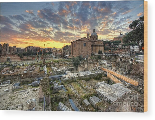 Yhun Suarez Wood Print featuring the photograph Sunset At The Ruins by Yhun Suarez