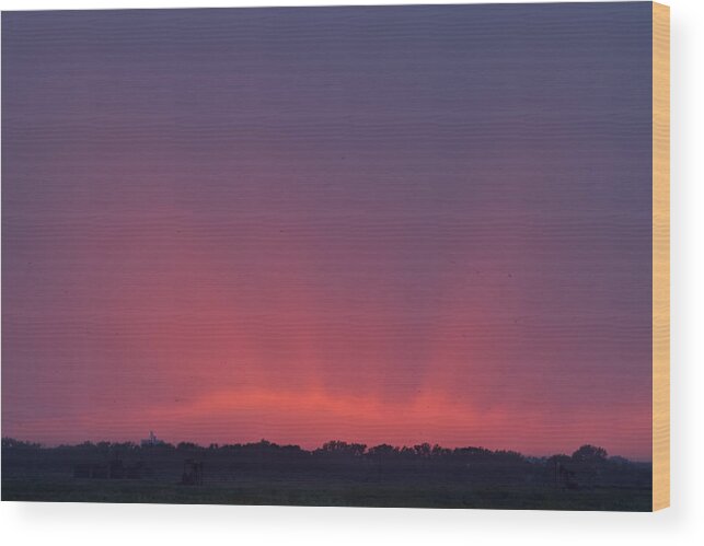 Kansas Wood Print featuring the photograph Sunset beams by Rob Graham