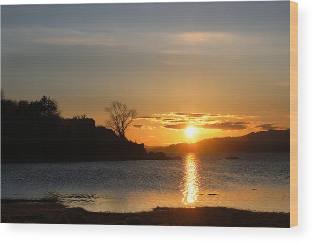 Loch Torridon Wood Print featuring the photograph Sunset in Torridon by Gavin Macrae