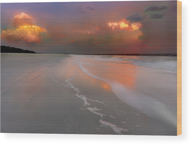 Atlantic Ocean Wood Print featuring the photograph Sunset on Hilton Head Island by Peter Lakomy