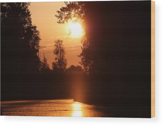 Rogerio Mariani Wood Print featuring the photograph Sunset over the canals by Rogerio Mariani
