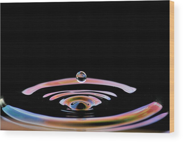 Water Drops Wood Print featuring the photograph Synchronicity by Gene Tatroe