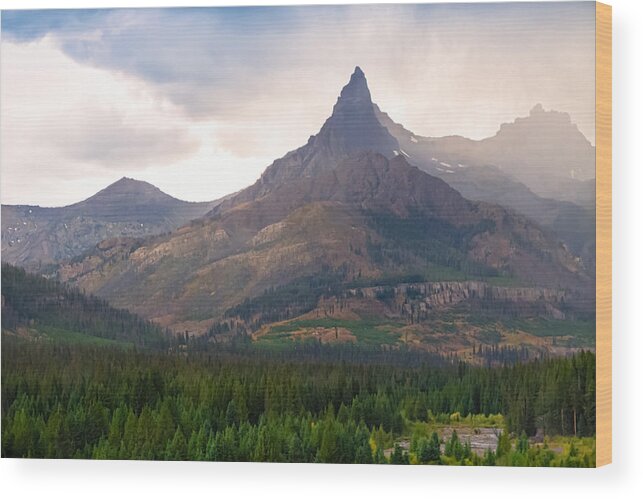 Montana Wood Print featuring the photograph The Beartooth Mountains  by Lars Lentz