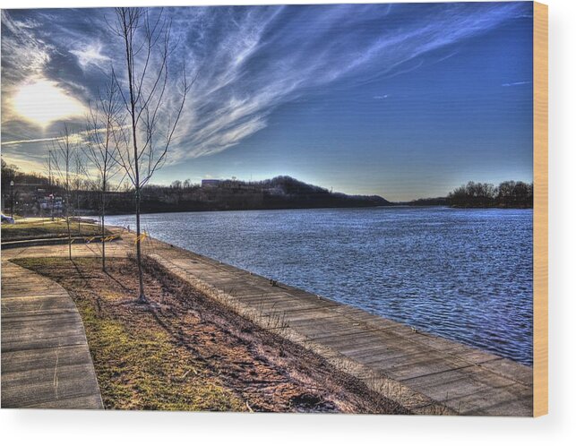 Parkersburg Wood Print featuring the photograph The Ohio River by Jonny D